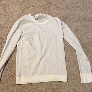 White Relaxed Swiftly size 2